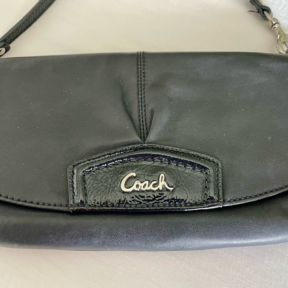 Coach Black Leather Wristlet with Detachable Strap. Great condition. - Picture 2 of 8